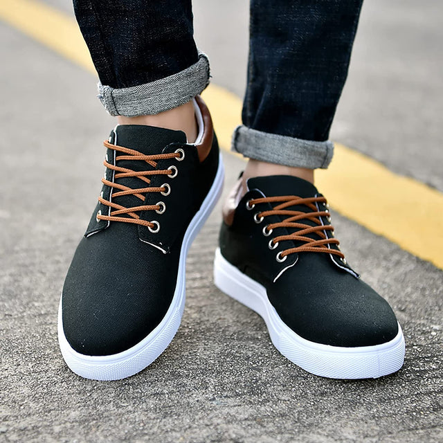 Men’s Sneakers Low-Cut Rounded Shape
