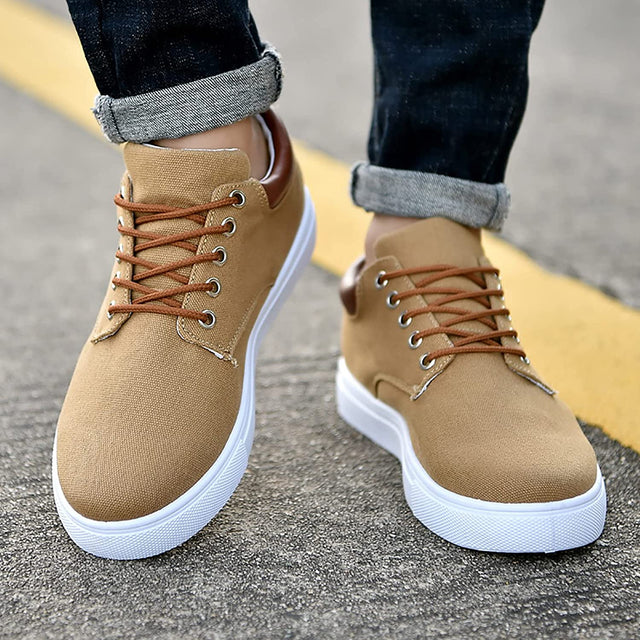 Men’s Sneakers Low-Cut Rounded Shape