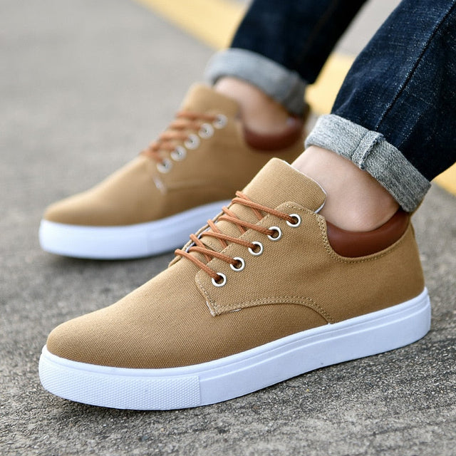 Men’s Sneakers Low-Cut Rounded Shape