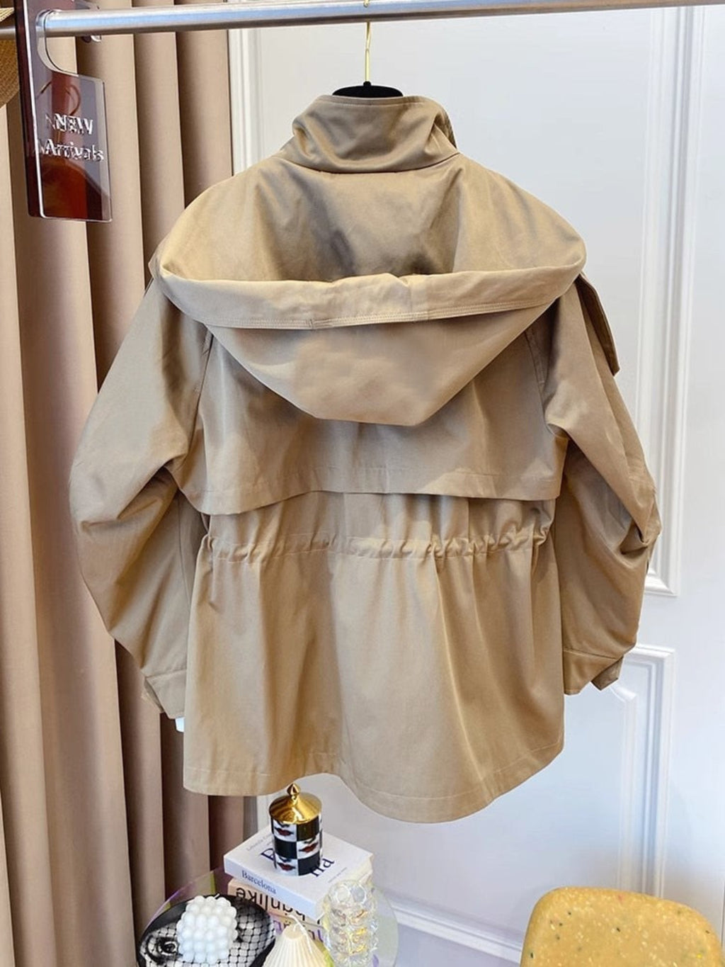 Women’s Hooded Jacket Straight Shape Long Sleeve