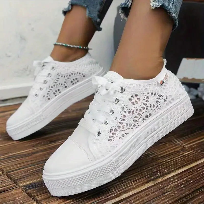 Lace-Up Low-Cut Sneakers