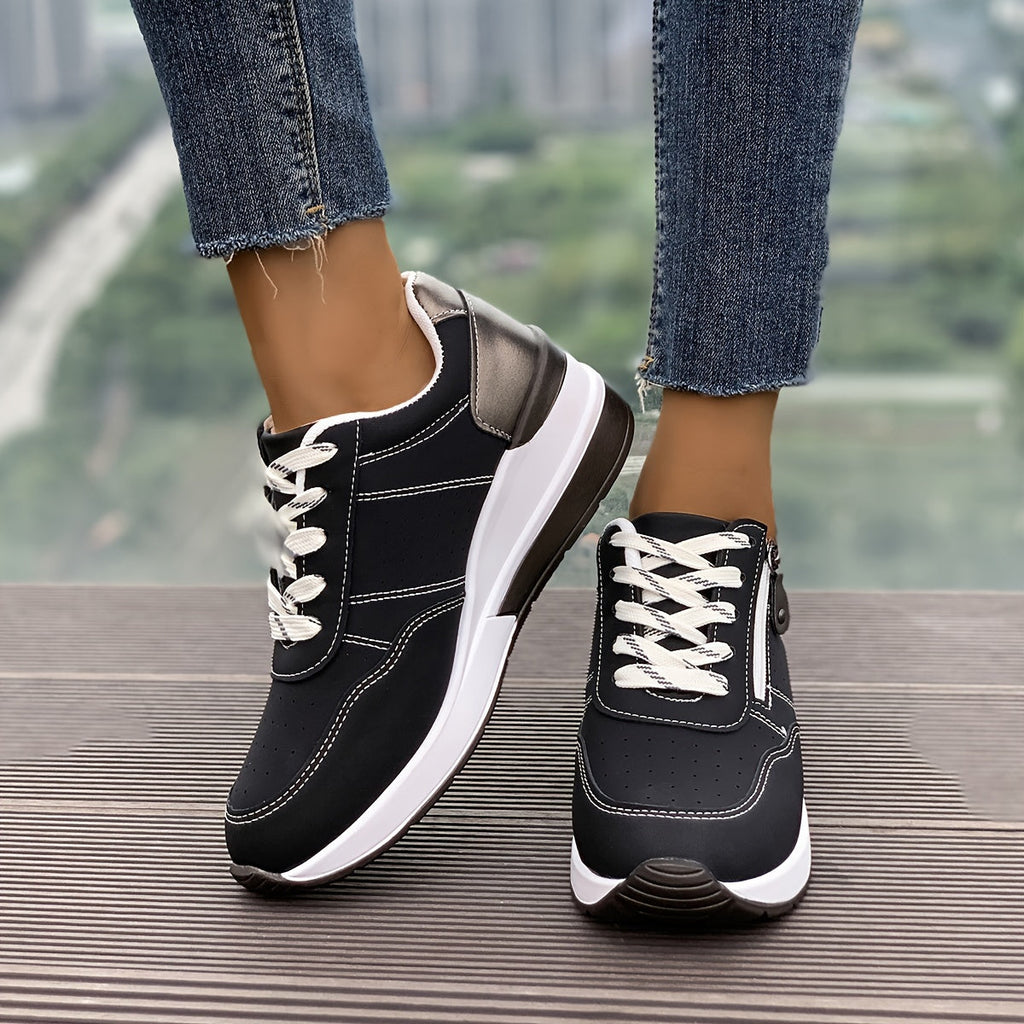 Women’s Sneakers Low-Cut Rounded Toe Lace Up