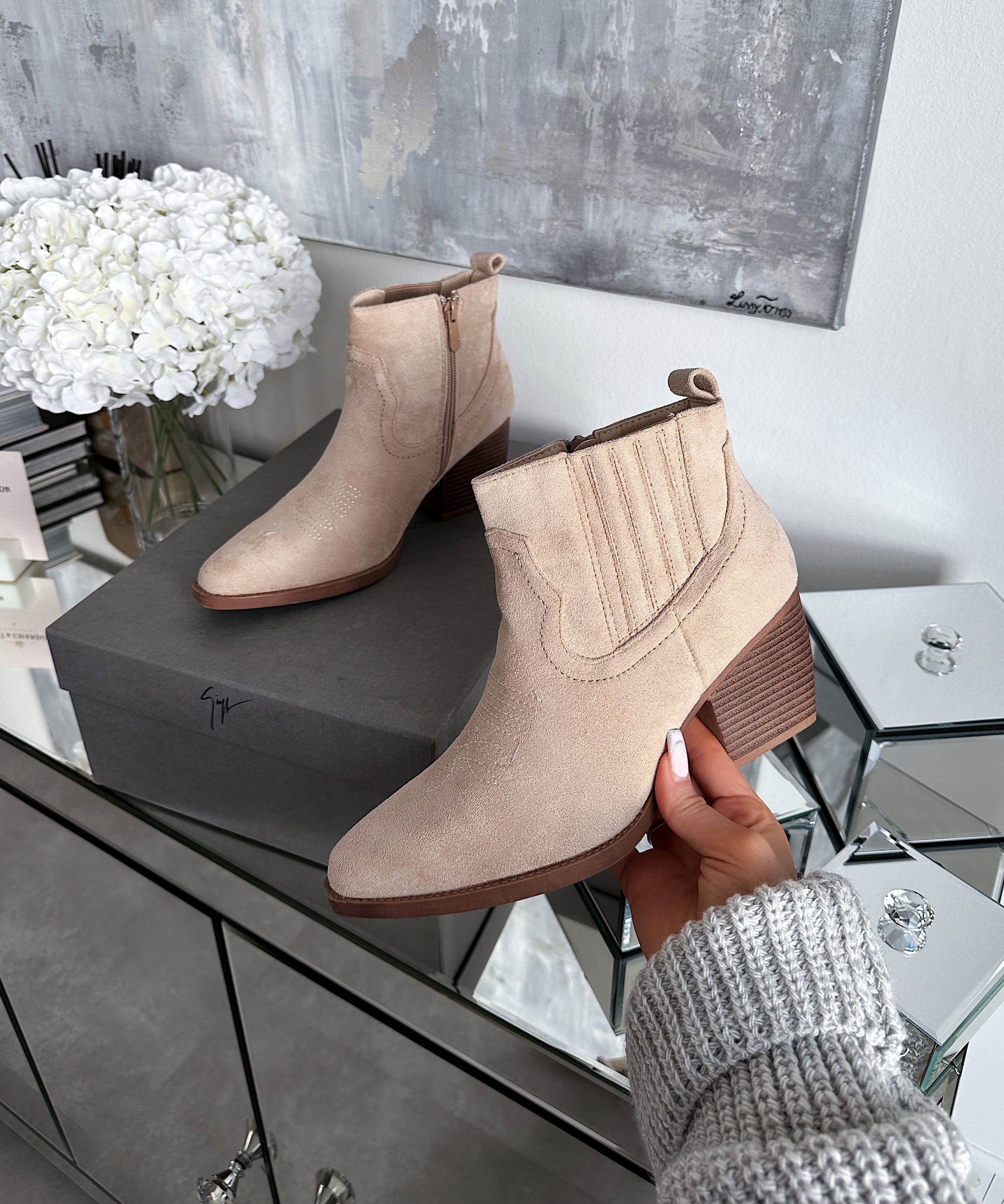 Ankle Boots Mid-Height Rounded Toe