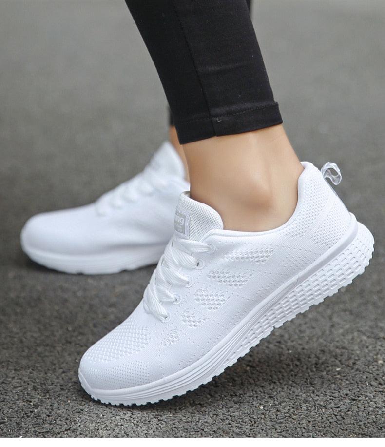 Low-Cut Lace-Up Trainers Rounded Toe