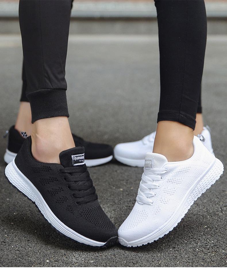 Low-Cut Lace-Up Trainers Rounded Toe