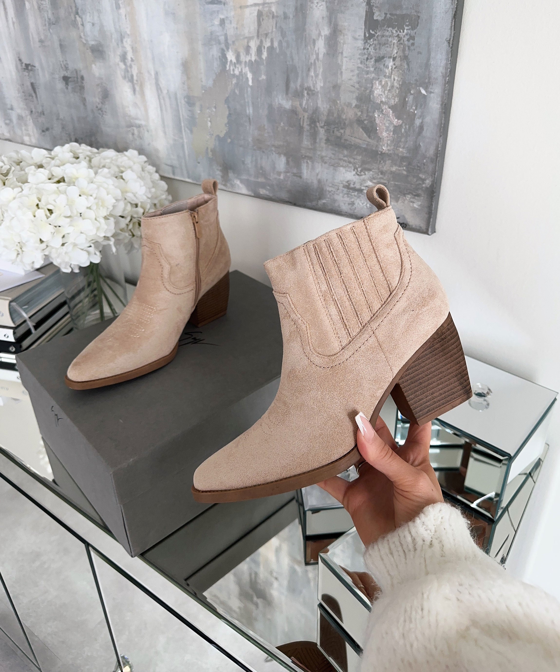 Ankle Boots Mid-Height Rounded Toe