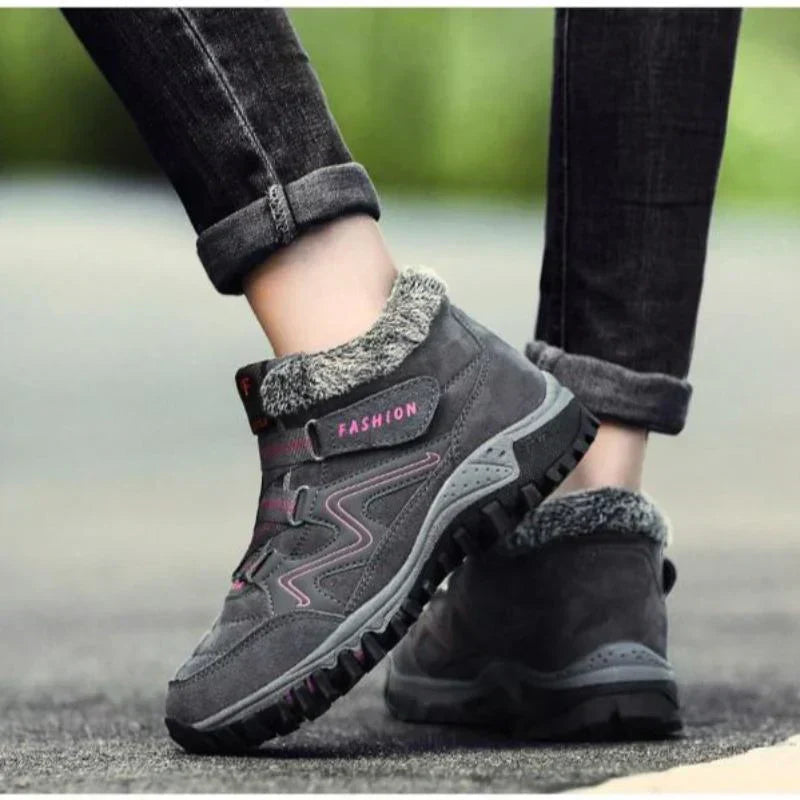 Women’s Boots High Shaft Rounded Toe Structured